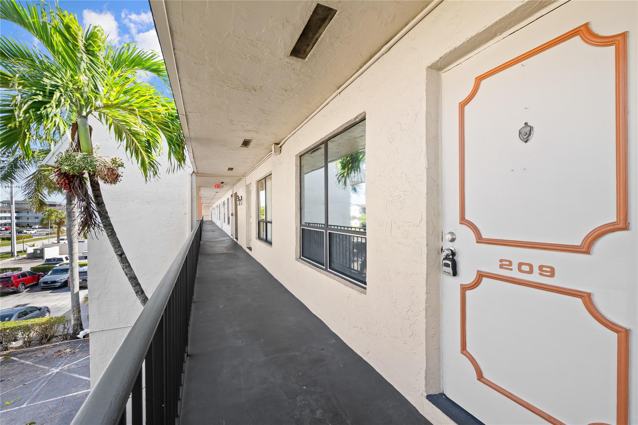 CLUB HOUSE COVE - Residential Lease