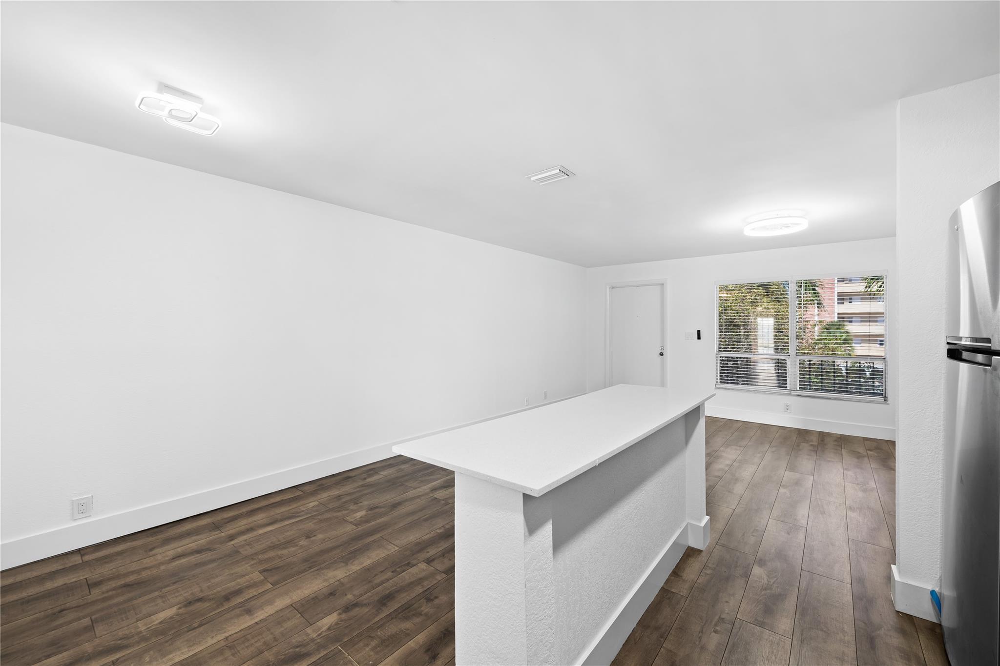 CLUB HOUSE COVE - Residential Lease