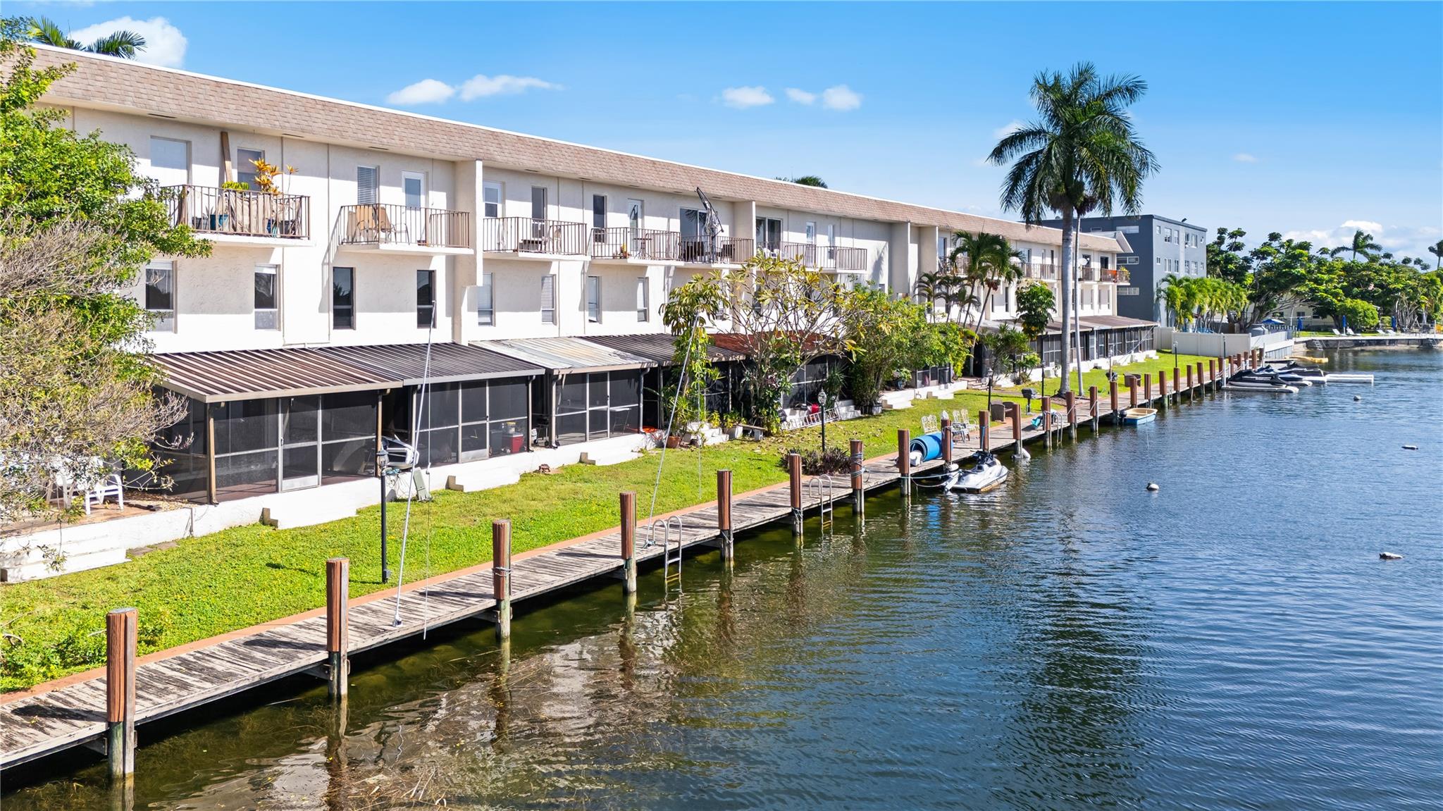 CLUB HOUSE COVE - Residential Lease