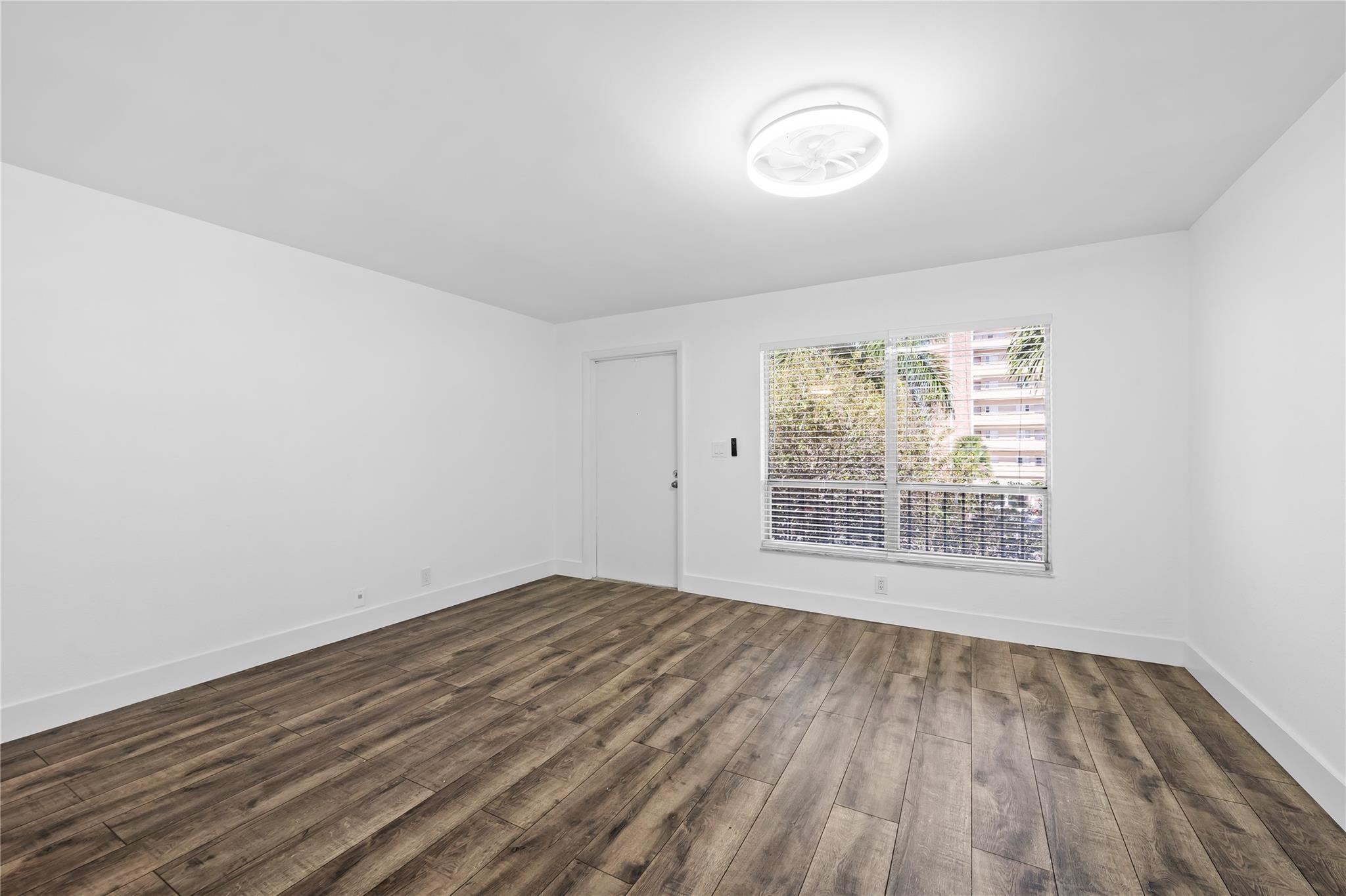 CLUB HOUSE COVE - Residential Lease