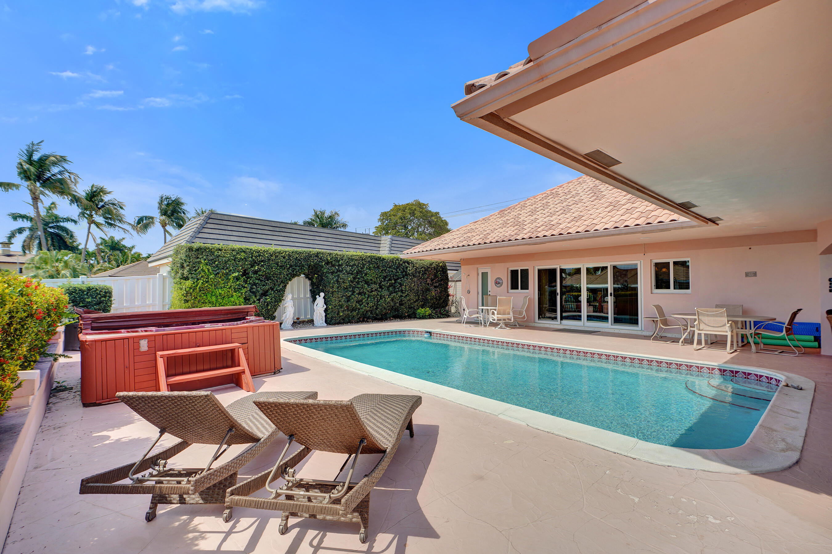 LANDINGS FIRST SEC - Residential