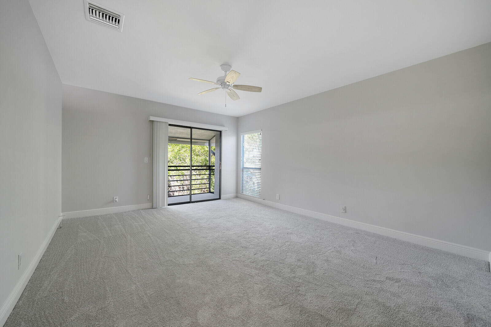 DELRAY MNR - Residential Income