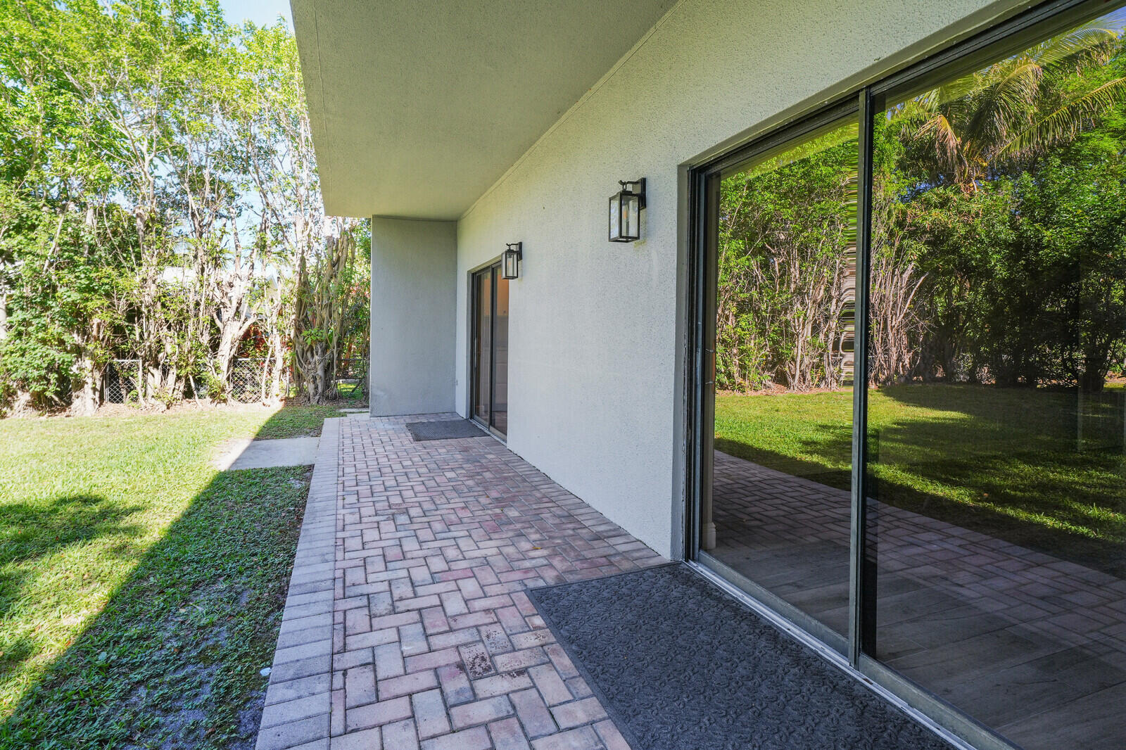 DELRAY MNR - Residential Income