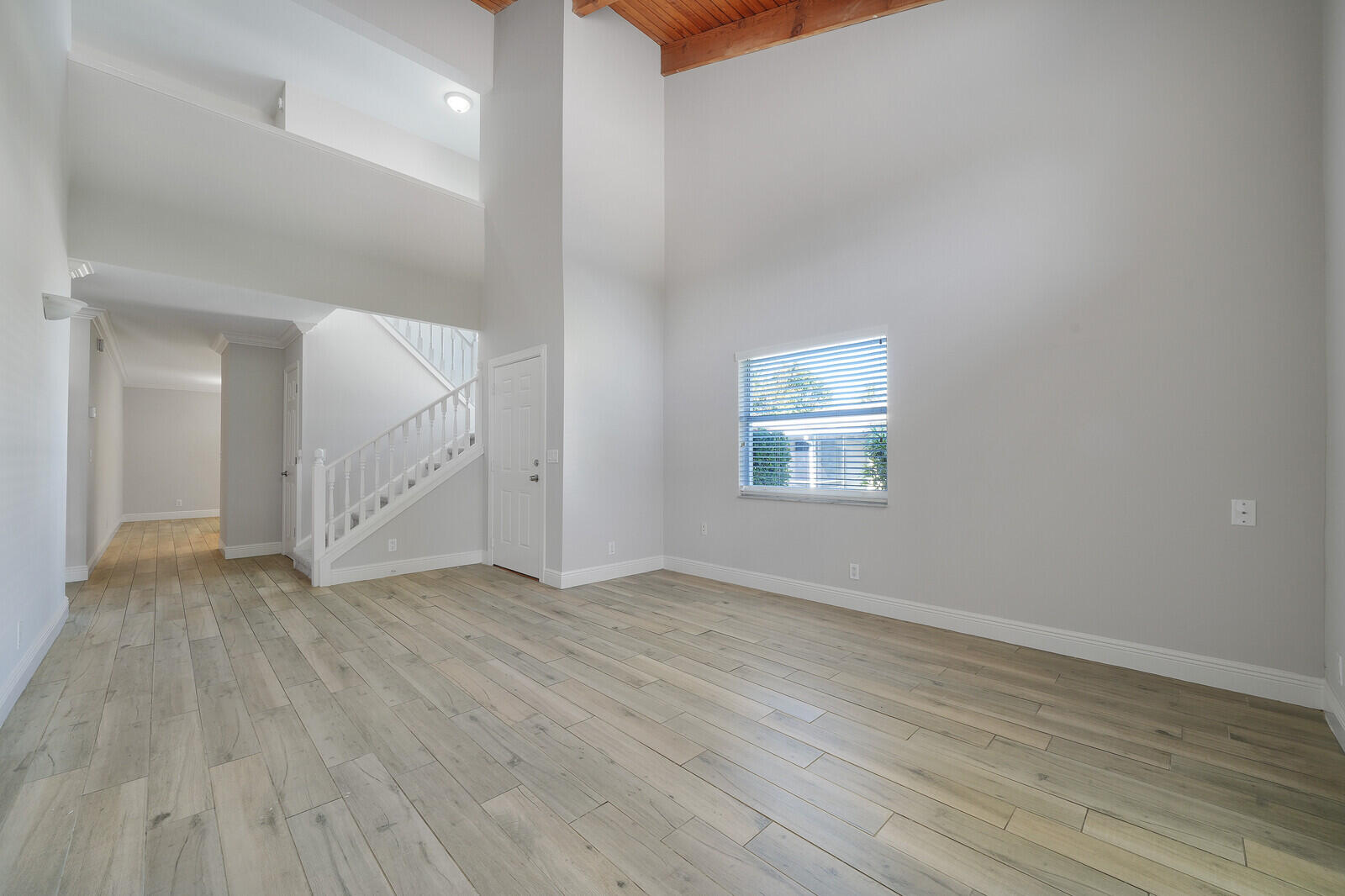 DELRAY MNR - Residential Income