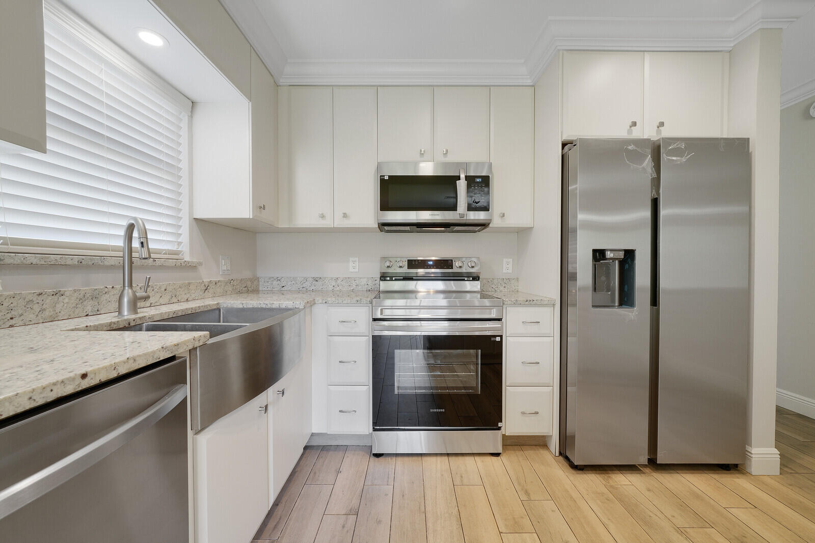 DELRAY MNR - Residential Income