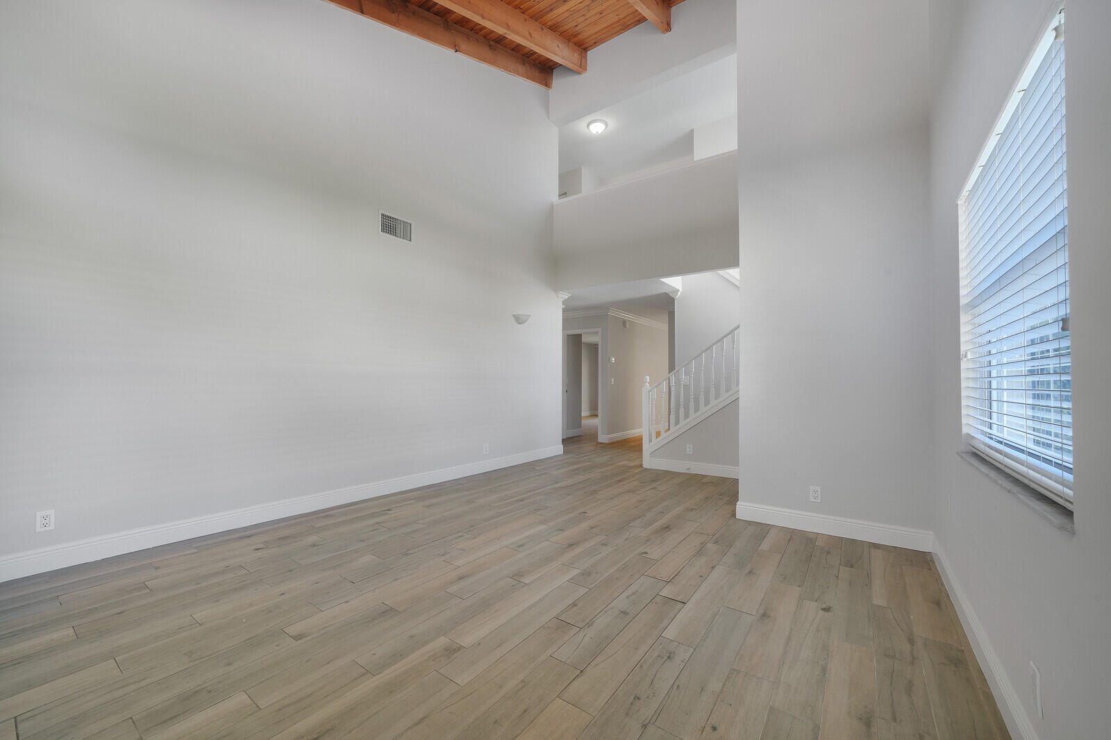 DELRAY MNR - Residential Income