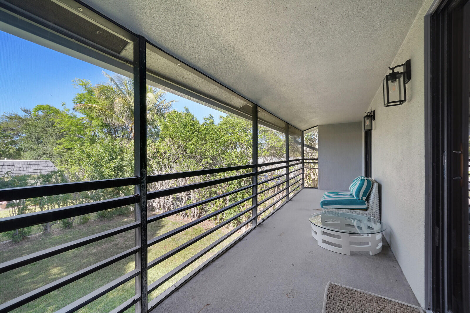 DELRAY MNR - Residential Income