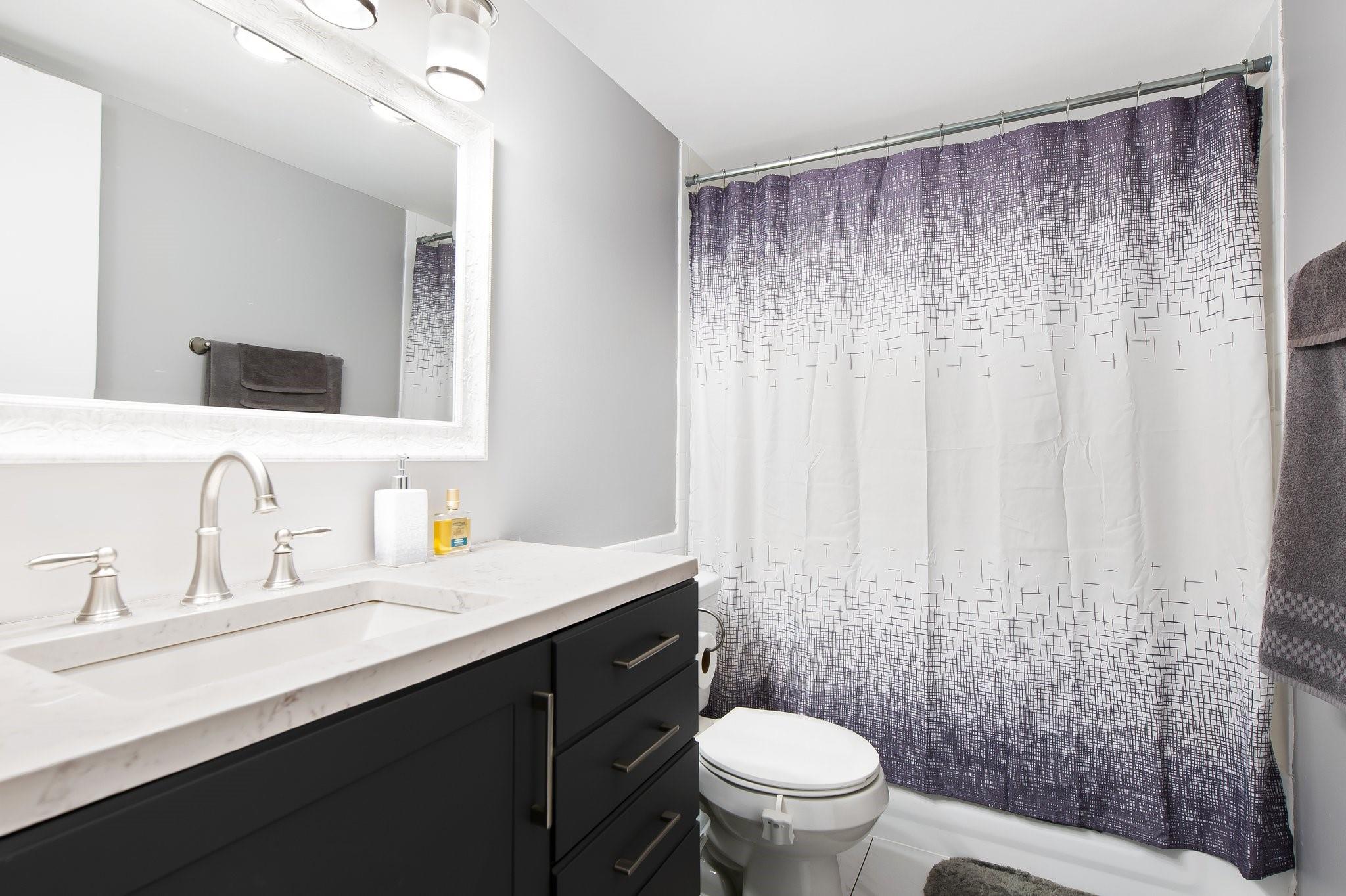 Center Court - Residential