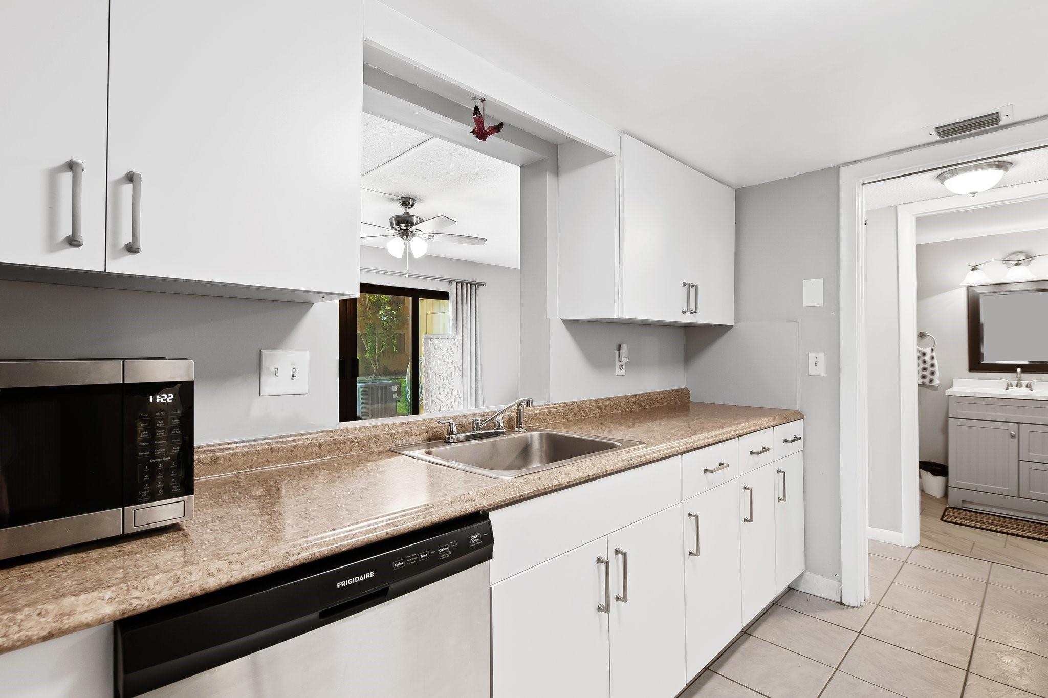 3220 N Pine Island Rd 508