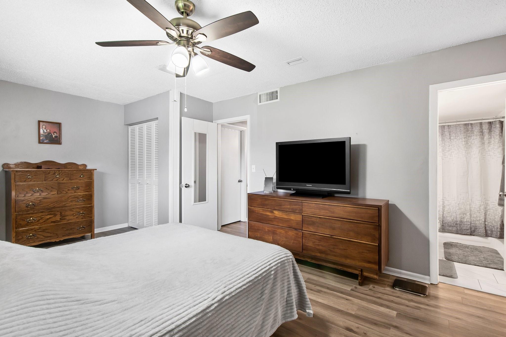 Center Court - Residential