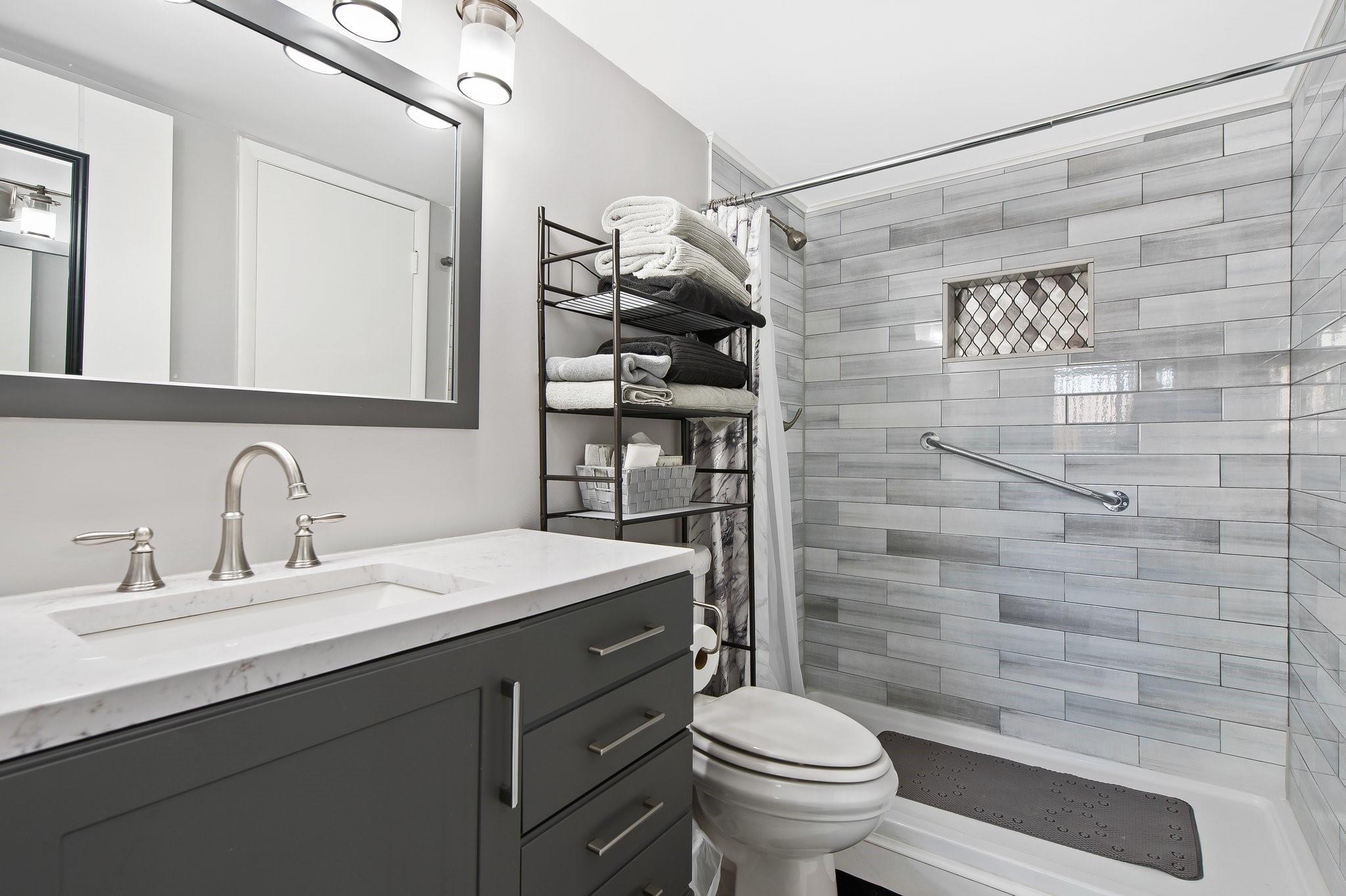 Center Court - Residential