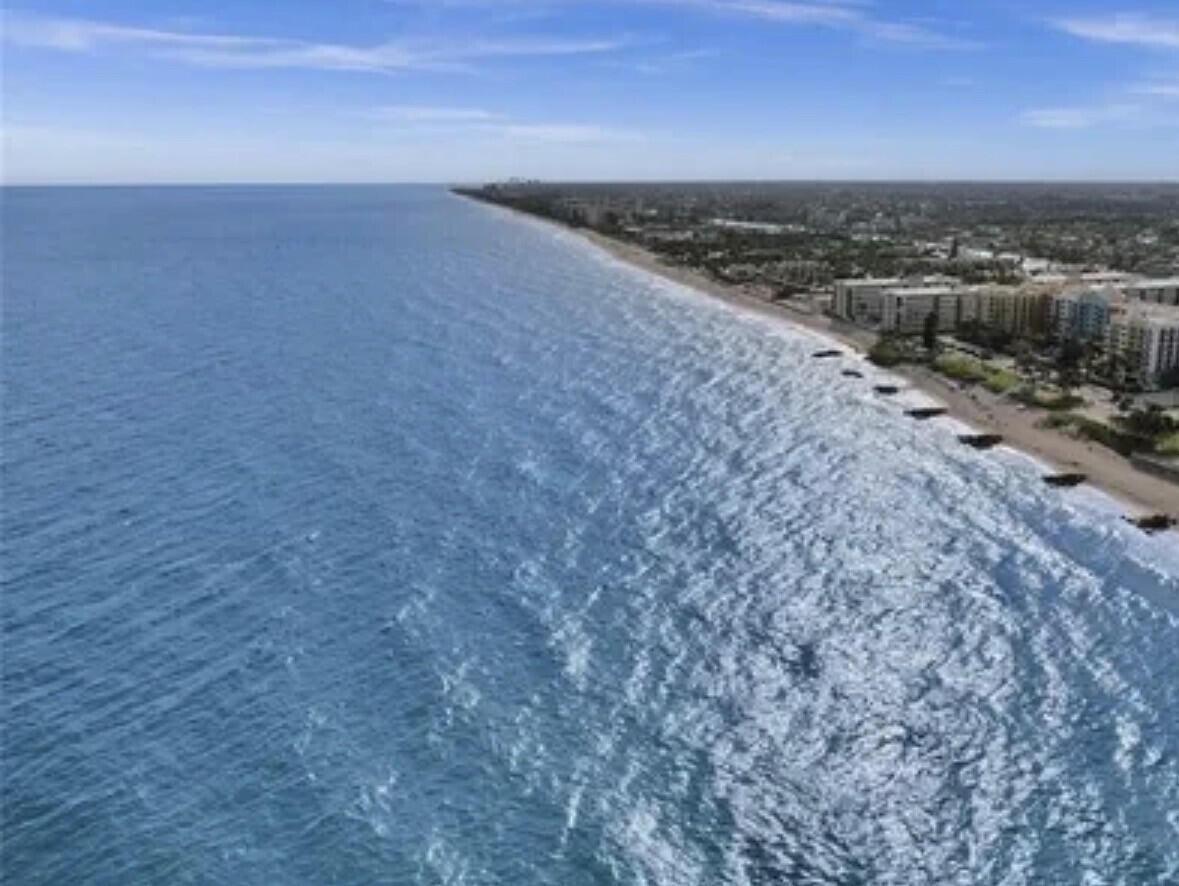 PENTHOUSE CONDO - Residential