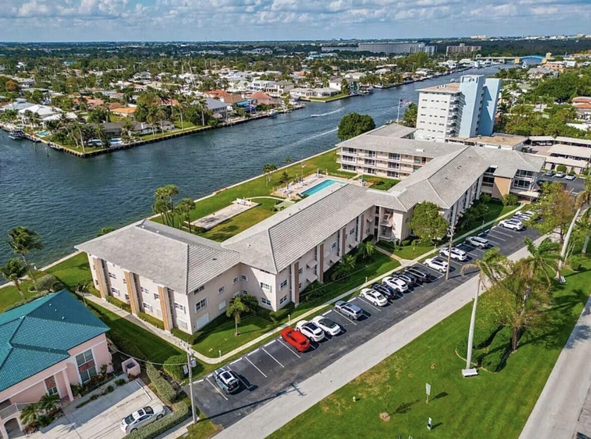 PENTHOUSE CONDO - Residential