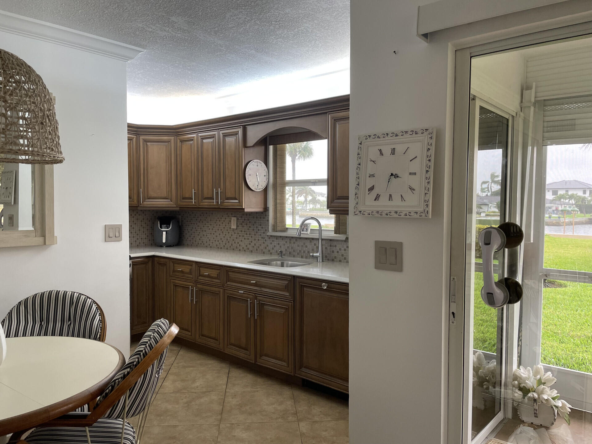 PENTHOUSE CONDO - Residential