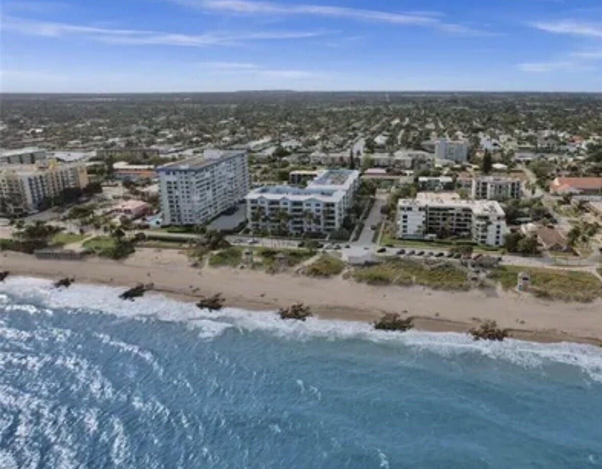 PENTHOUSE CONDO - Residential