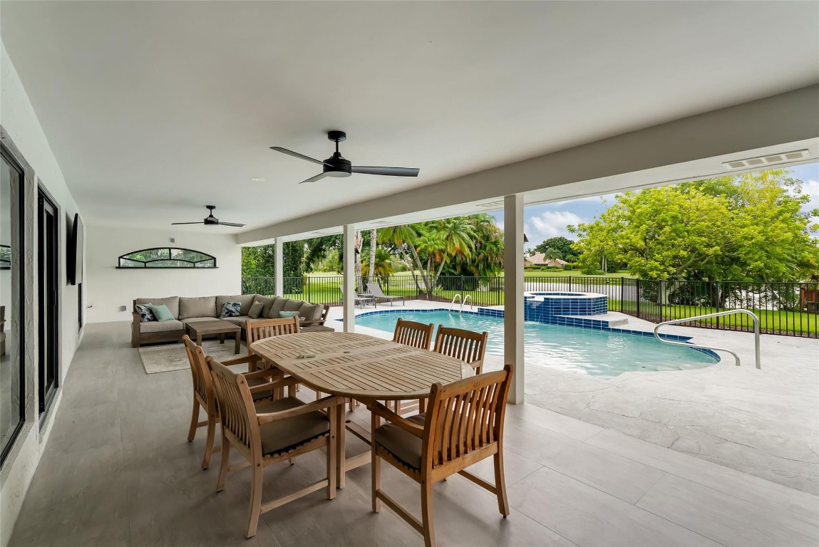 STONEWAL ESTATES - Residential