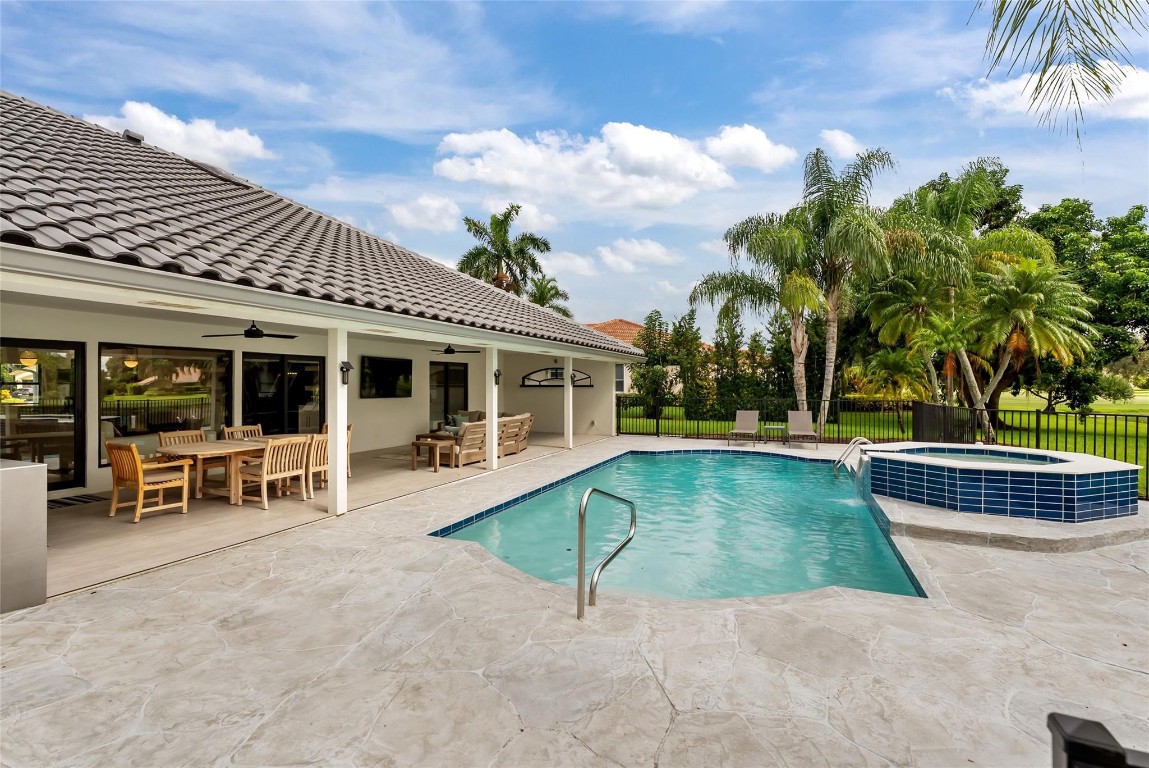 STONEWAL ESTATES - Residential