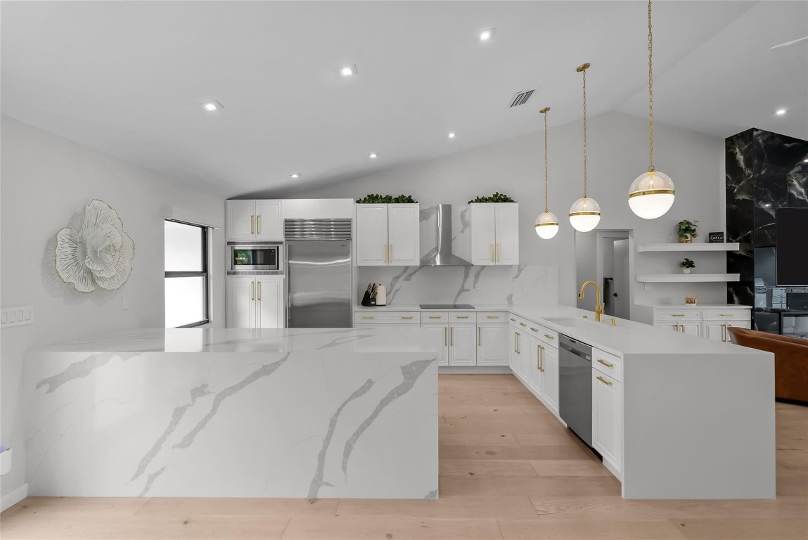 STONEWAL ESTATES - Residential