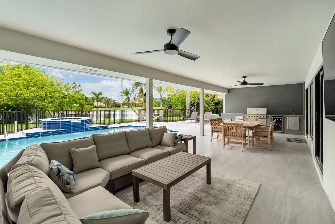 STONEWAL ESTATES - Residential