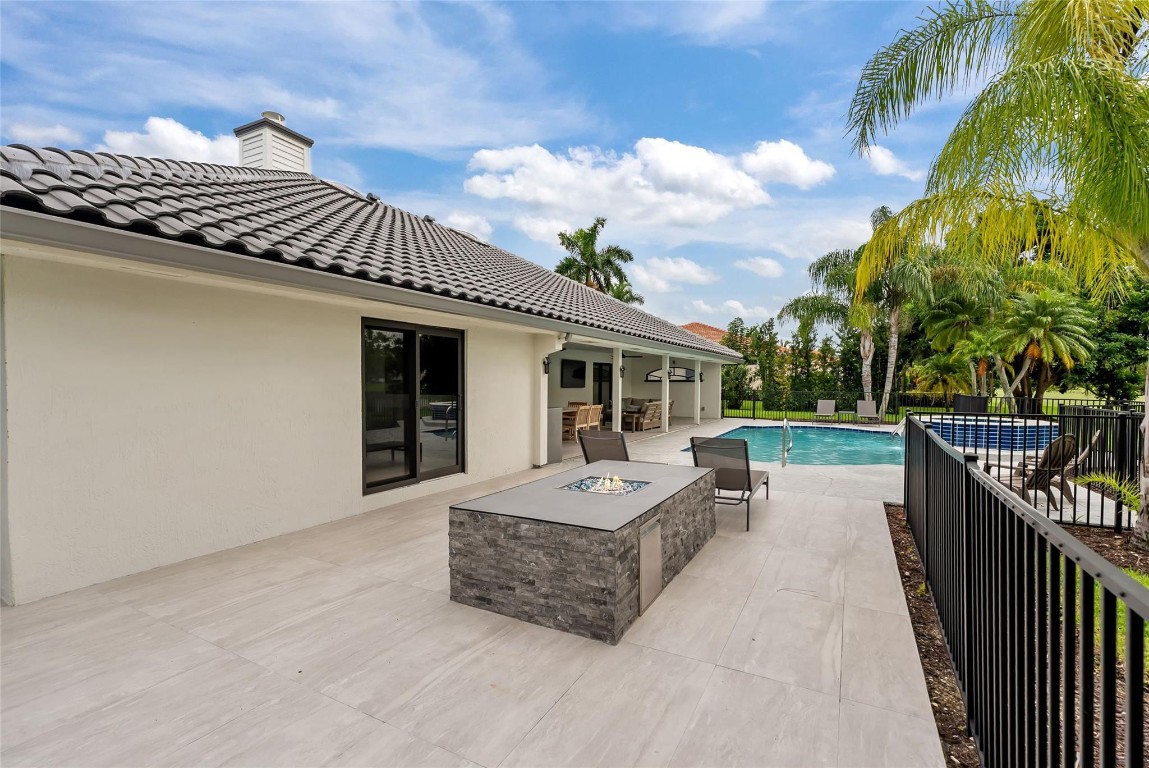 STONEWAL ESTATES - Residential