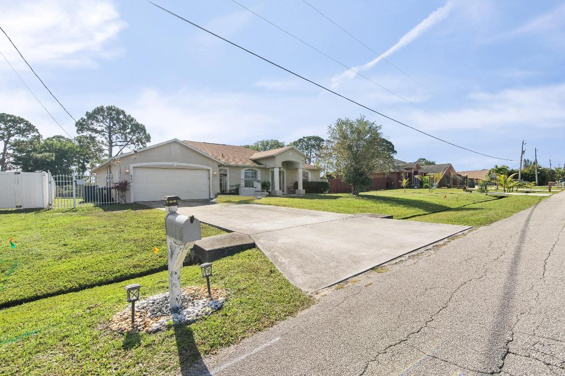 PORT ST LUCIE SECTION 25 - Residential