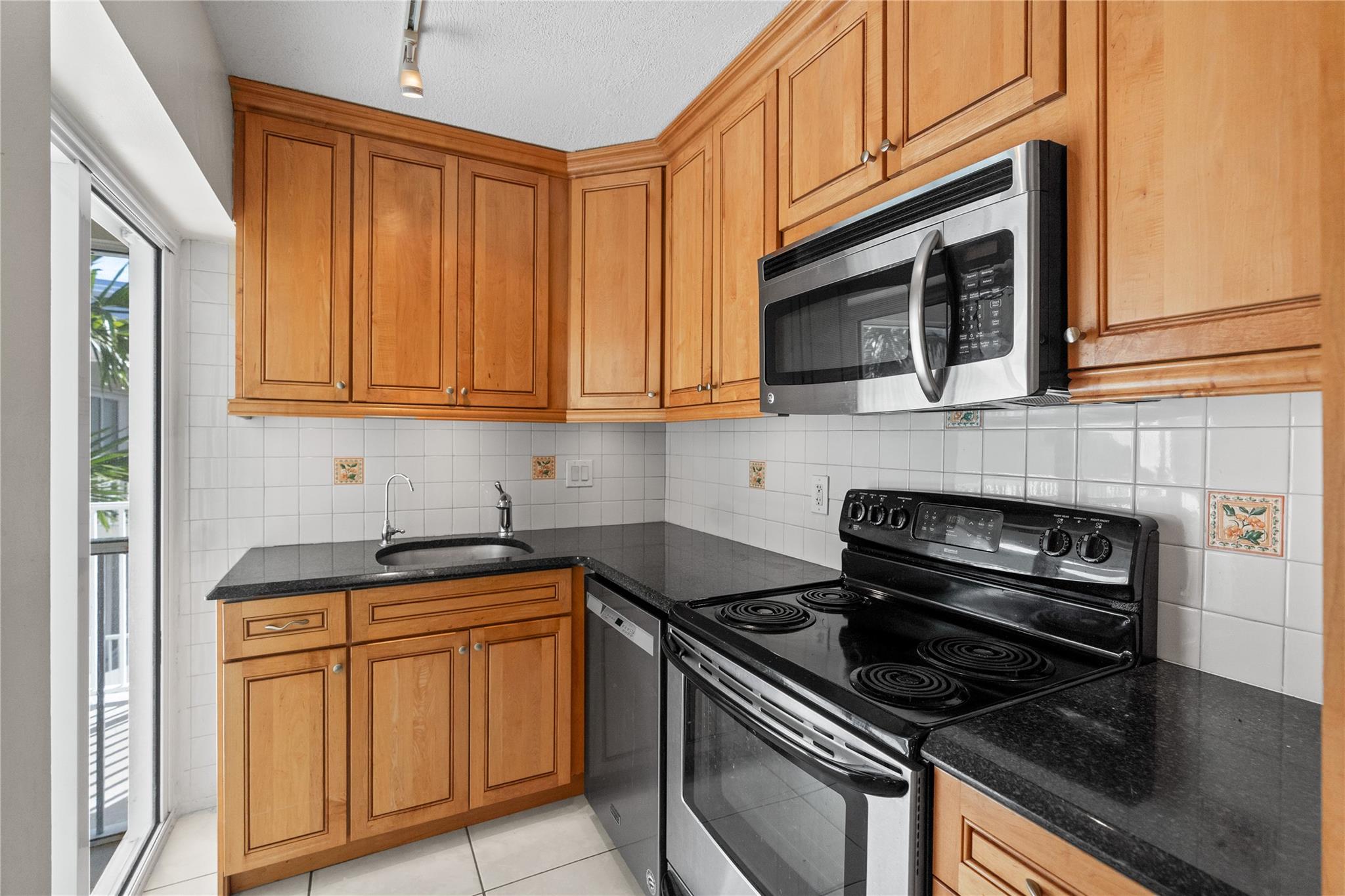 WHITTIER TOWERS - Residential