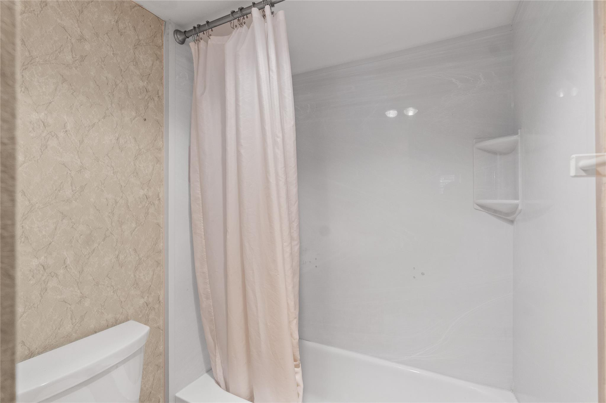 WHITTIER TOWERS - Residential