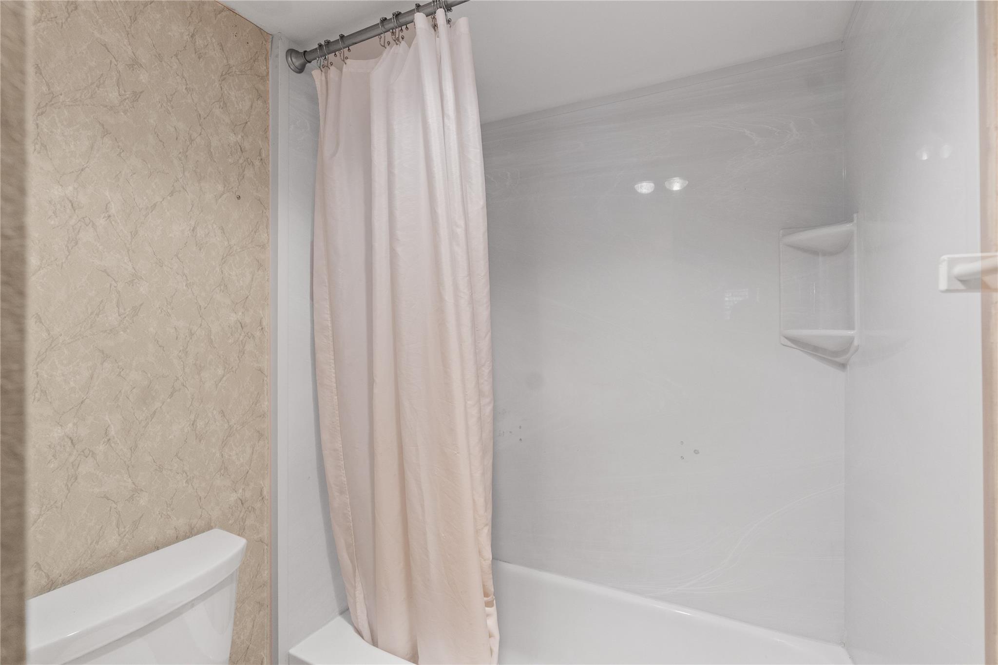 WHITTIER TOWERS - Residential