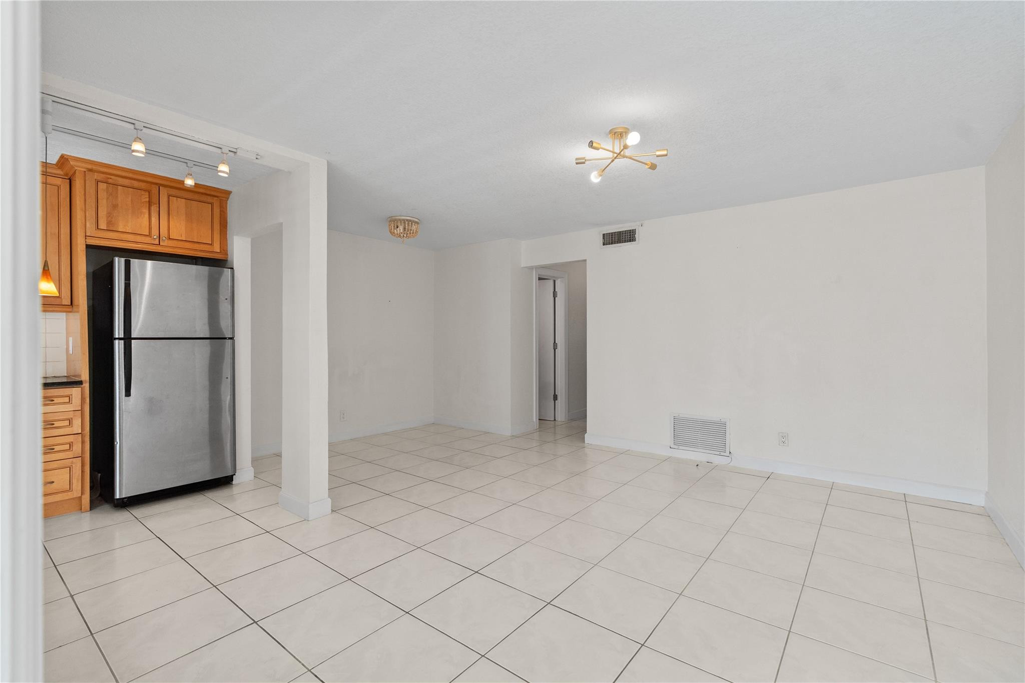 WHITTIER TOWERS - Residential