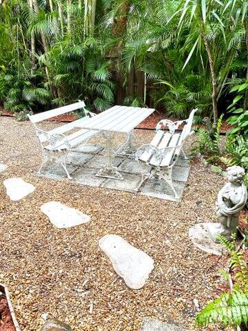 FOUNTAINVIEW CONDO - Residential Lease