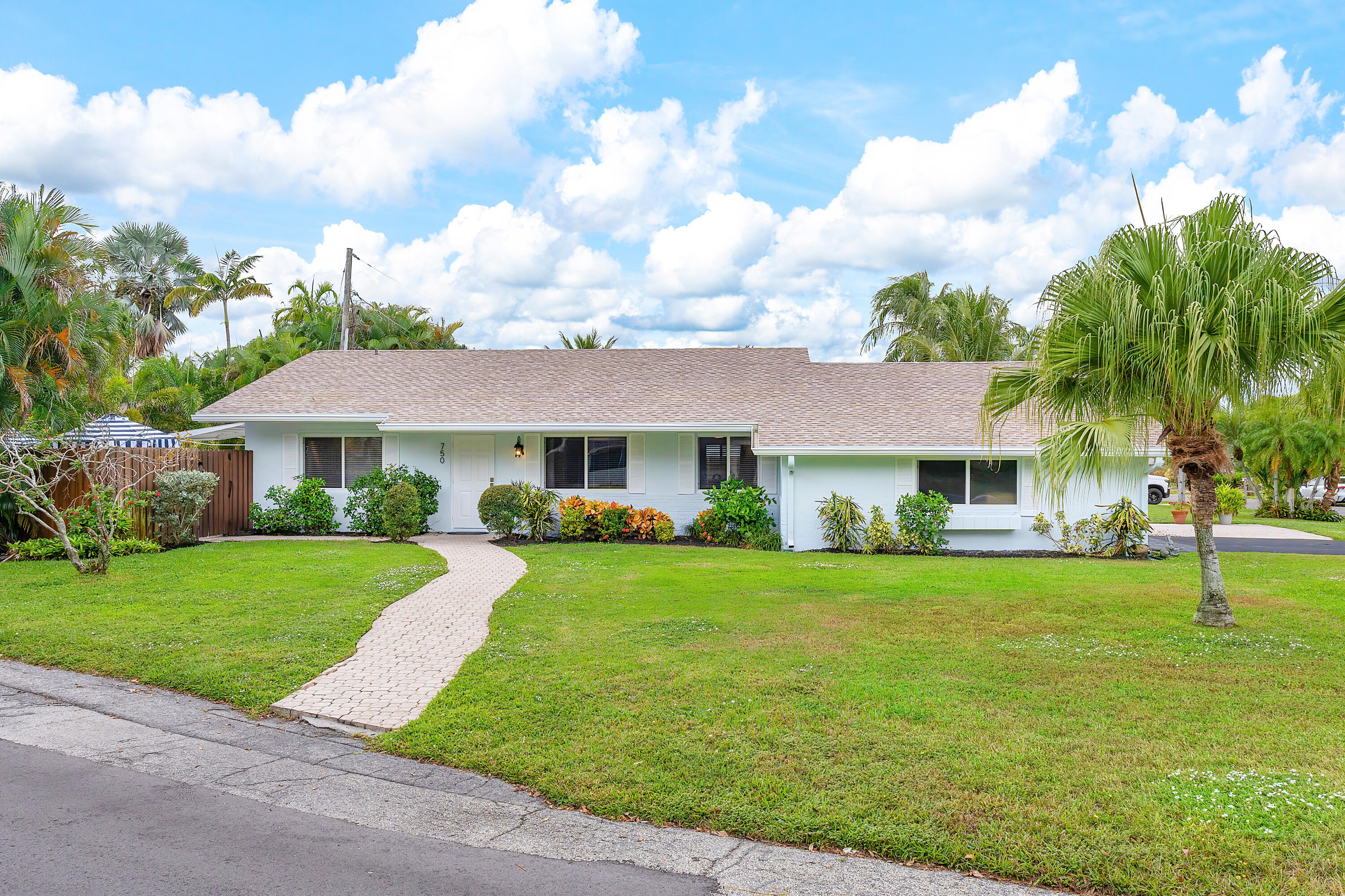 TROPIC PALMS 1 - Residential Lease