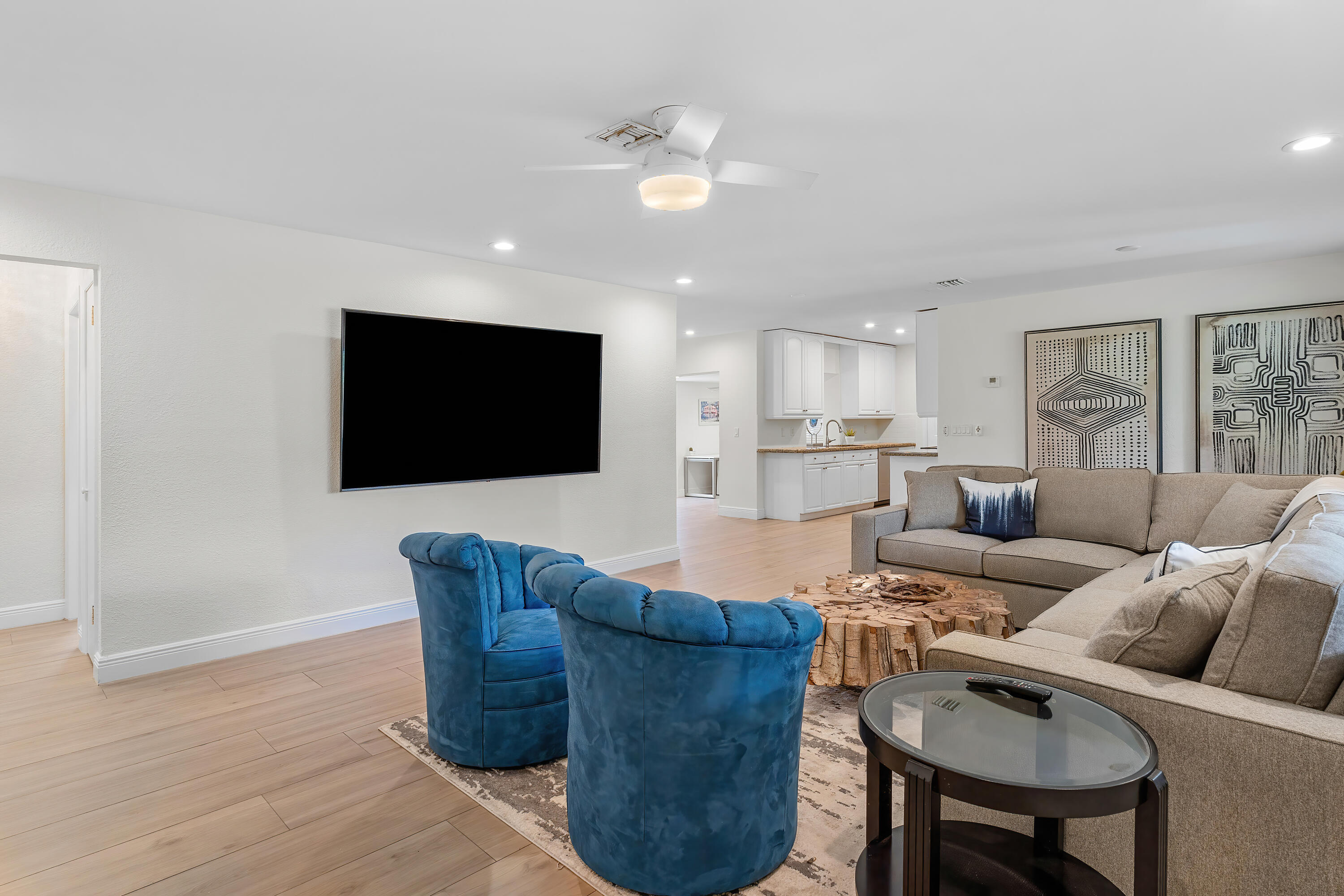 TROPIC PALMS 1 - Residential Lease