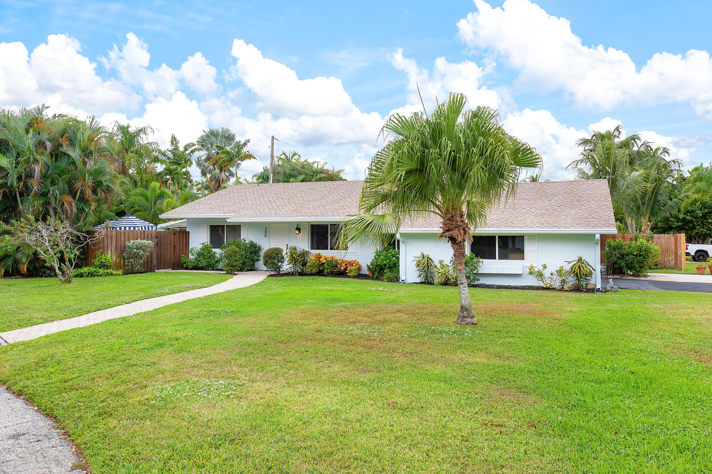 TROPIC PALMS 1 - Residential Lease