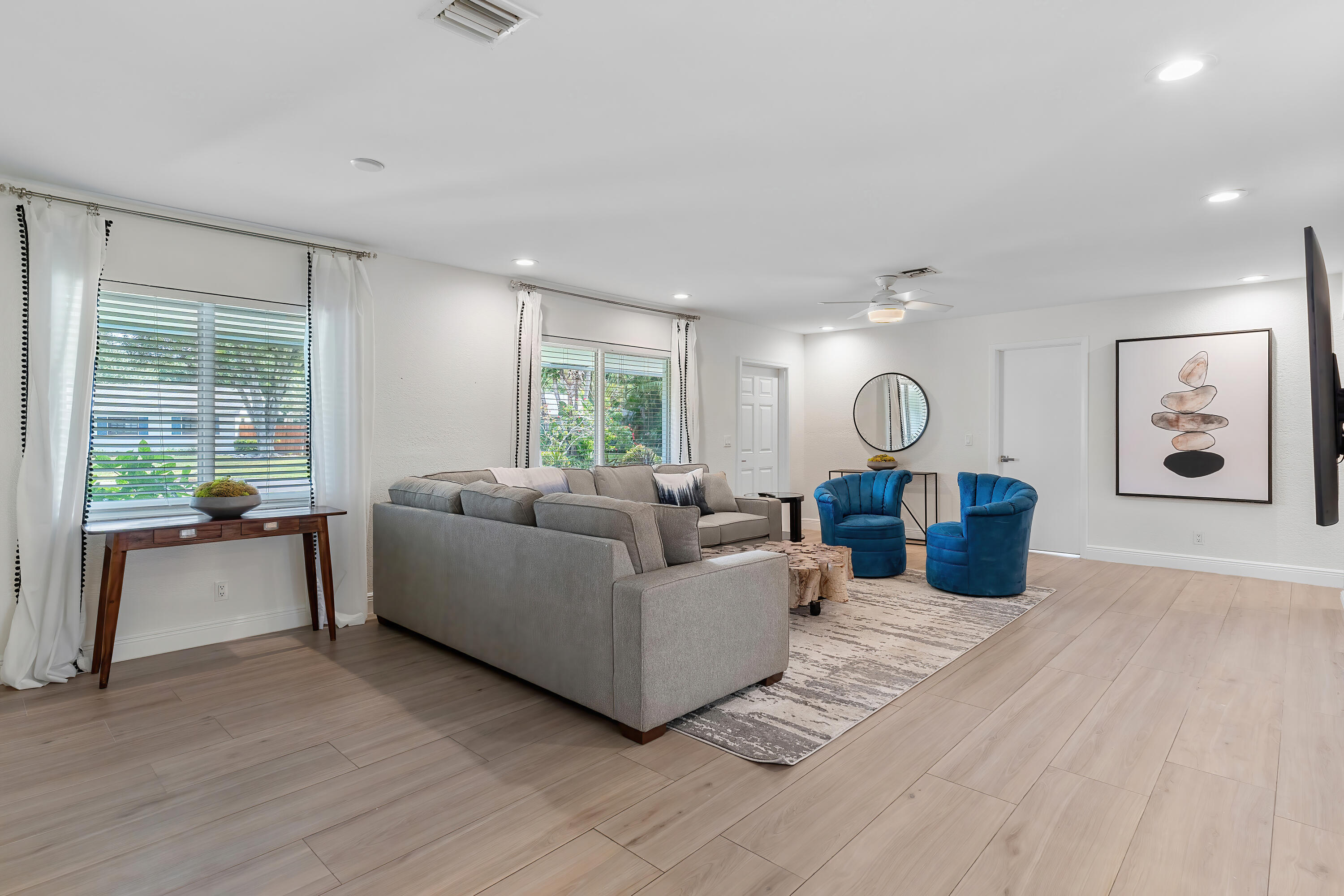 TROPIC PALMS 1 - Residential Lease