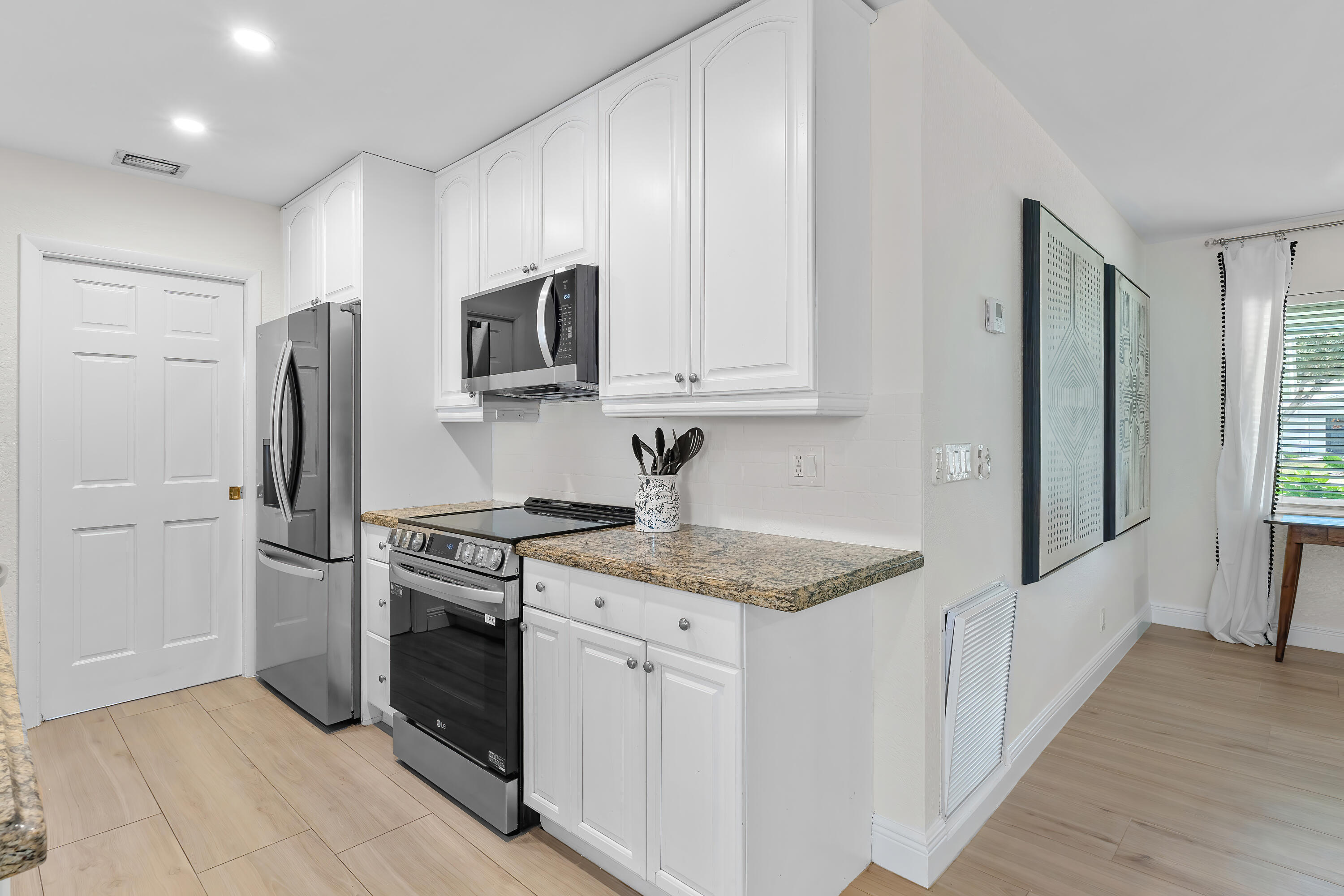 TROPIC PALMS 1 - Residential Lease