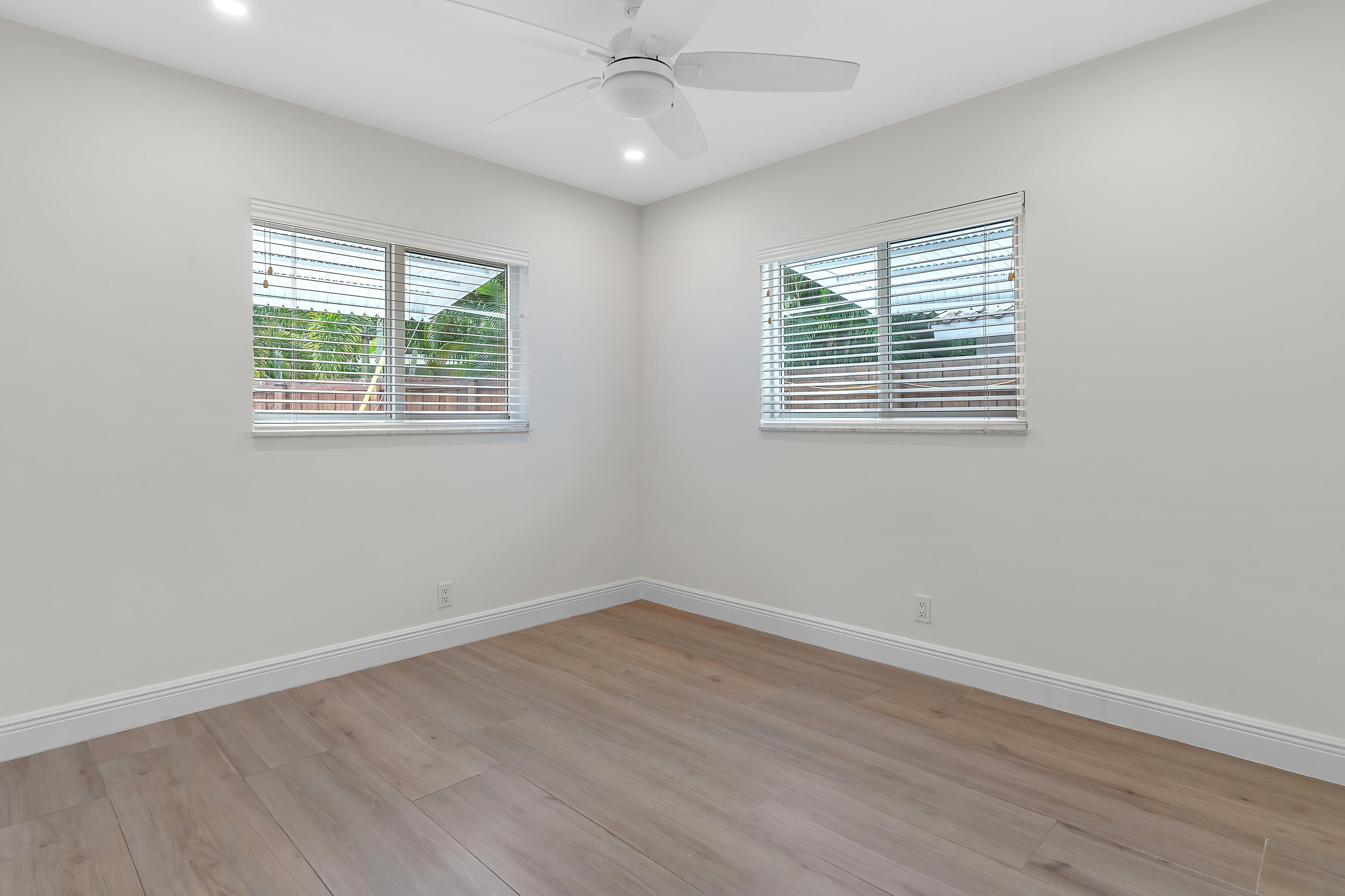 TROPIC PALMS 1 - Residential Lease