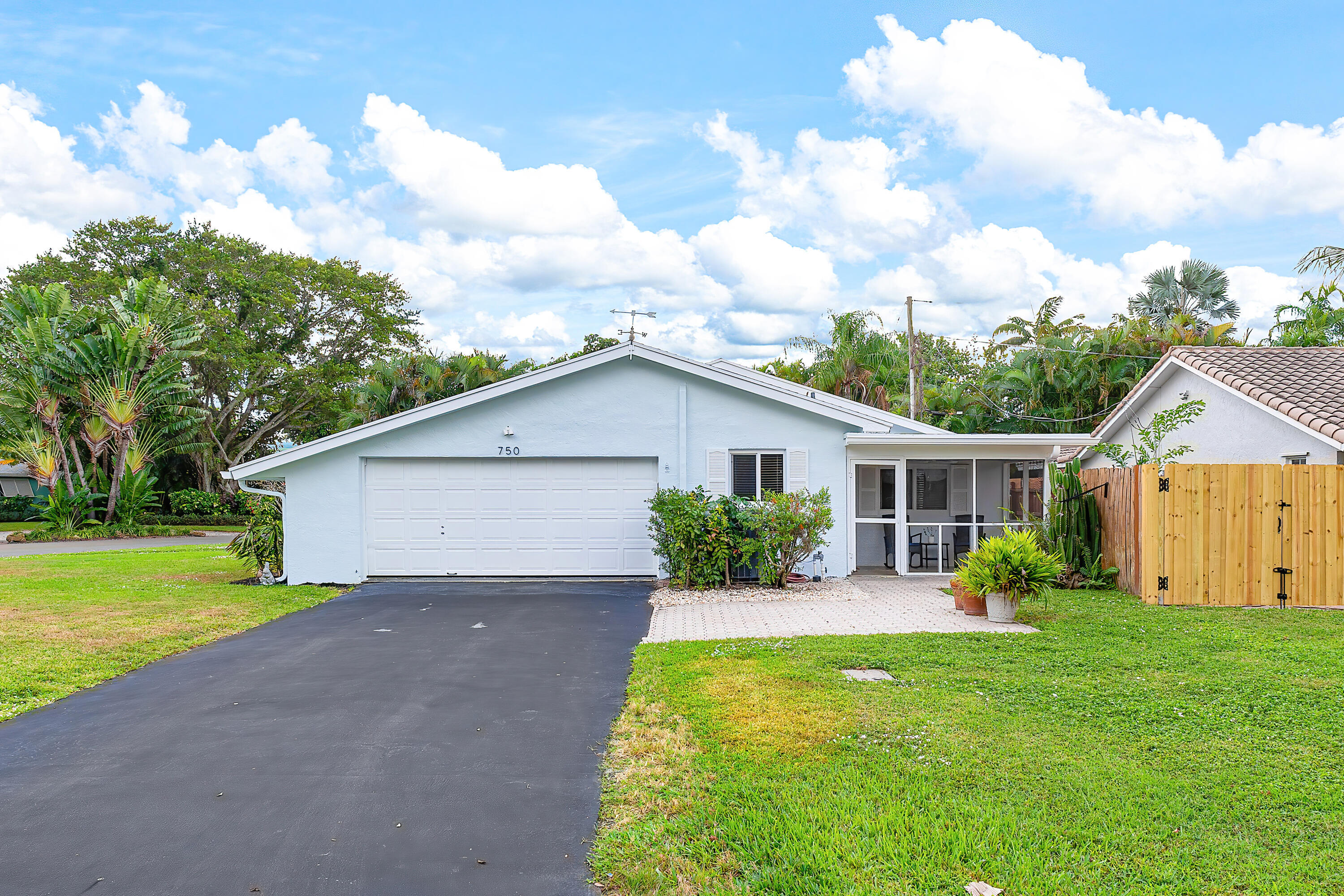 TROPIC PALMS 1 - Residential Lease