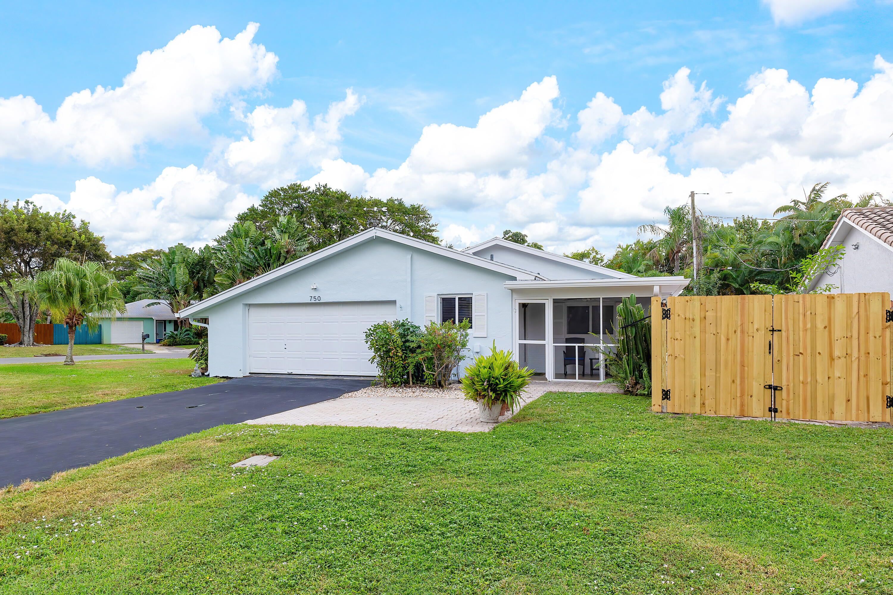 TROPIC PALMS 1 - Residential Lease