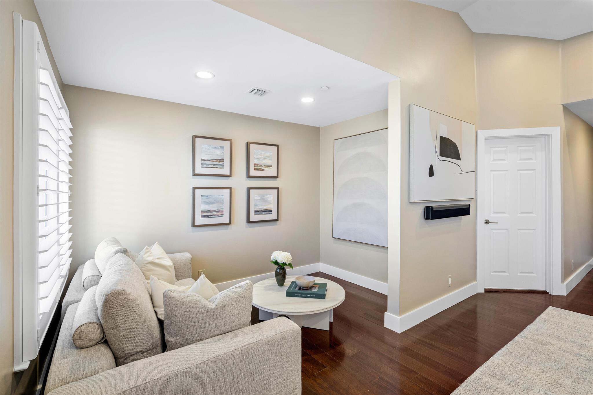 VILLAS OF OCEAN CREST - Residential