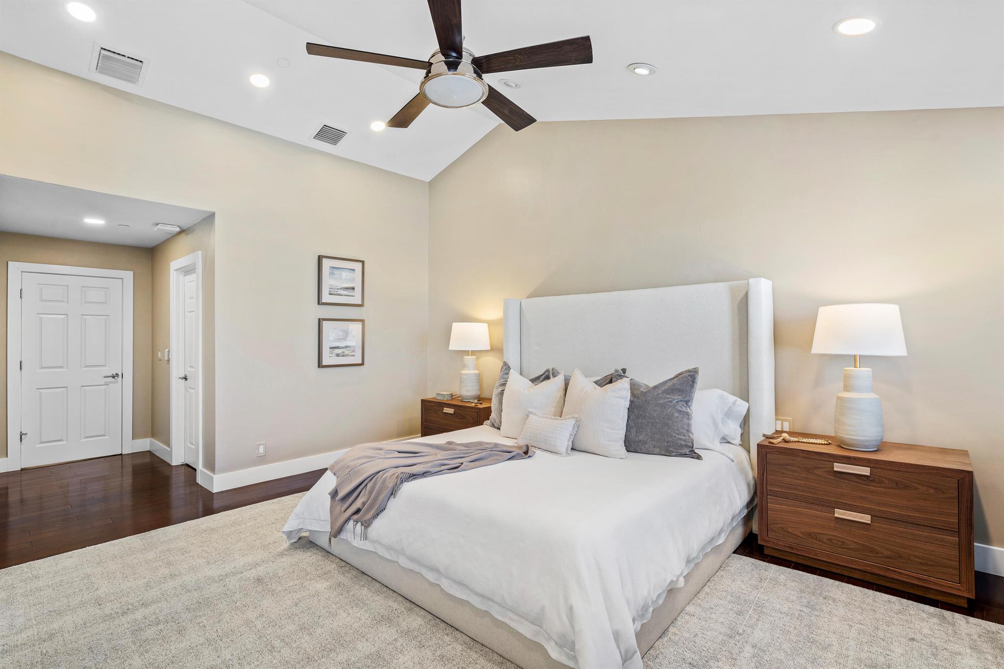 VILLAS OF OCEAN CREST - Residential