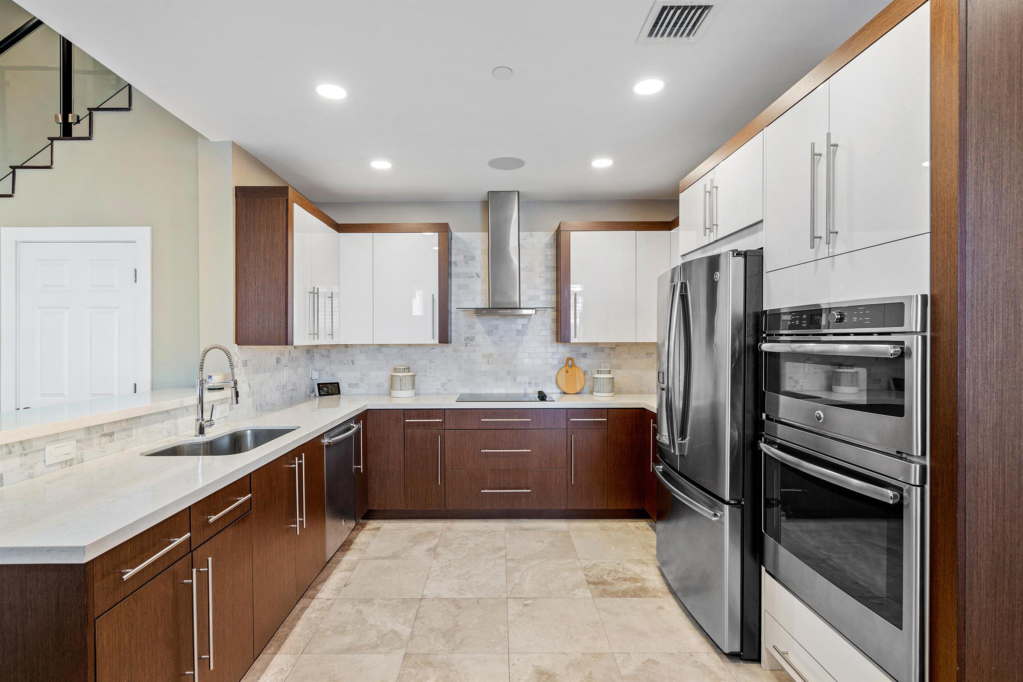 VILLAS OF OCEAN CREST - Residential