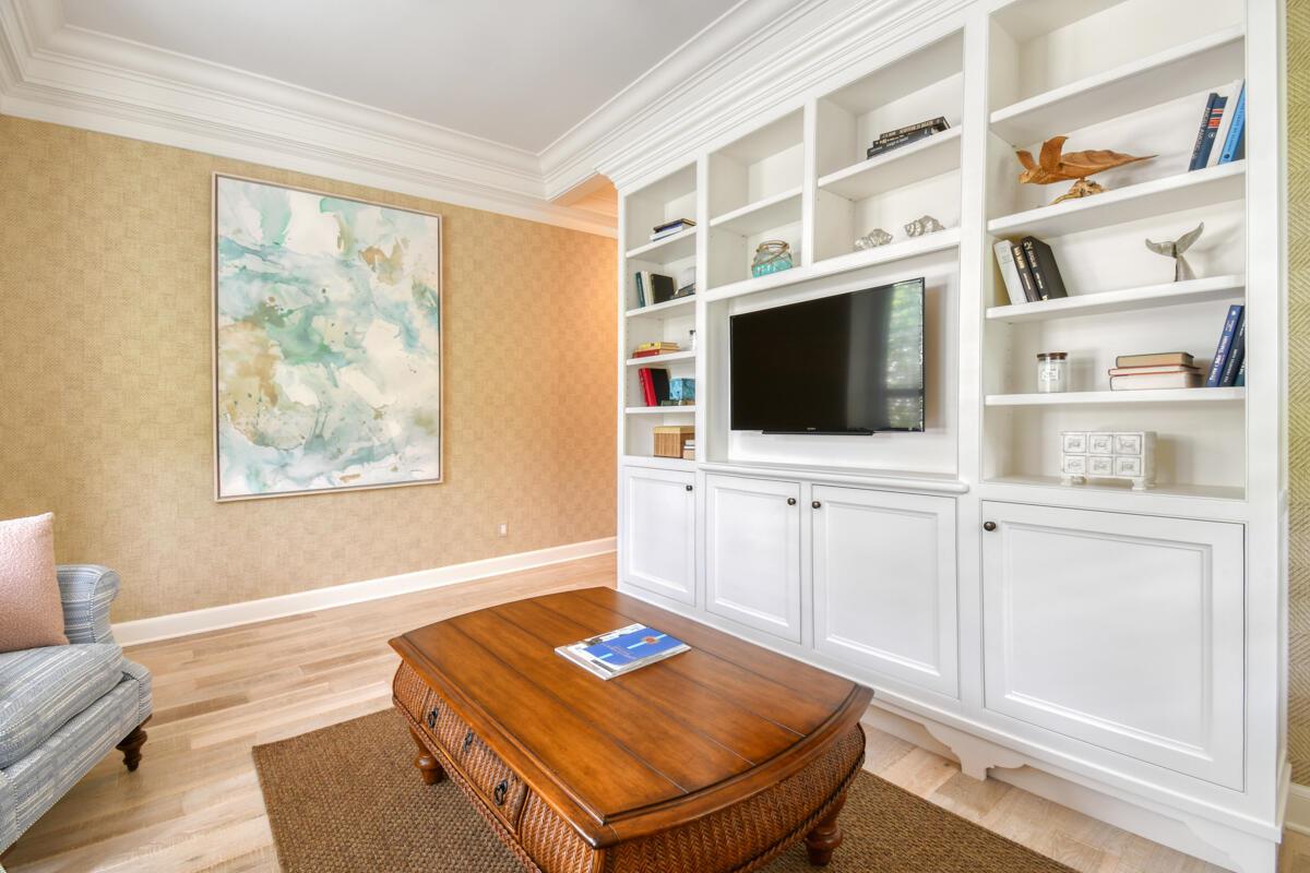 SEVEN OAKS ISLAND - Residential Lease