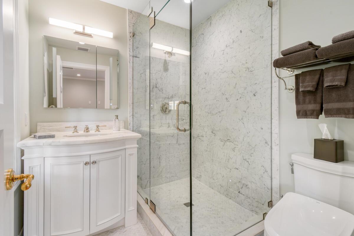 SEVEN OAKS ISLAND - Residential Lease