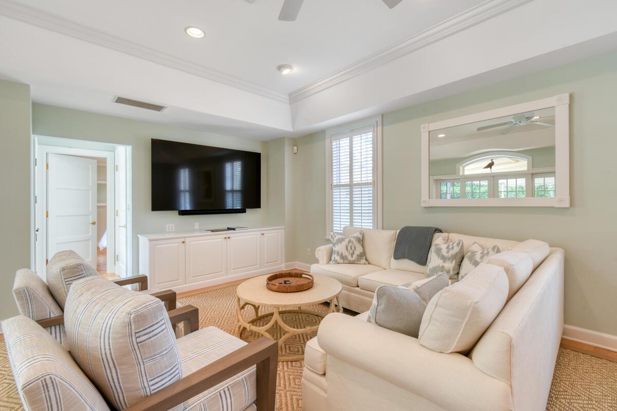 SEVEN OAKS ISLAND - Residential Lease