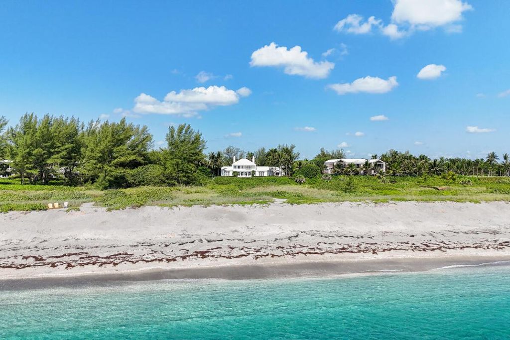 Photo of 485 S Beach Road, Jupiter Island, FL 33455 (MLS # R11113502)