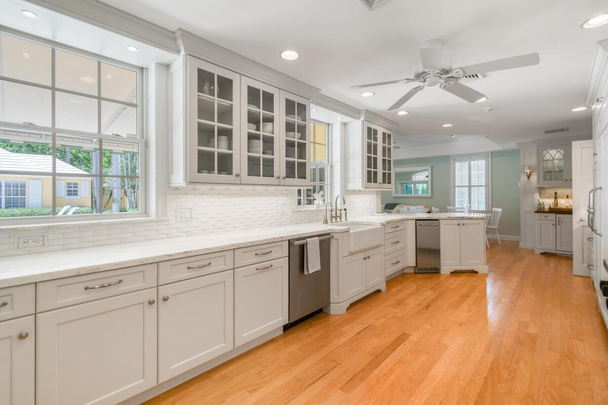 SEVEN OAKS ISLAND - Residential Lease