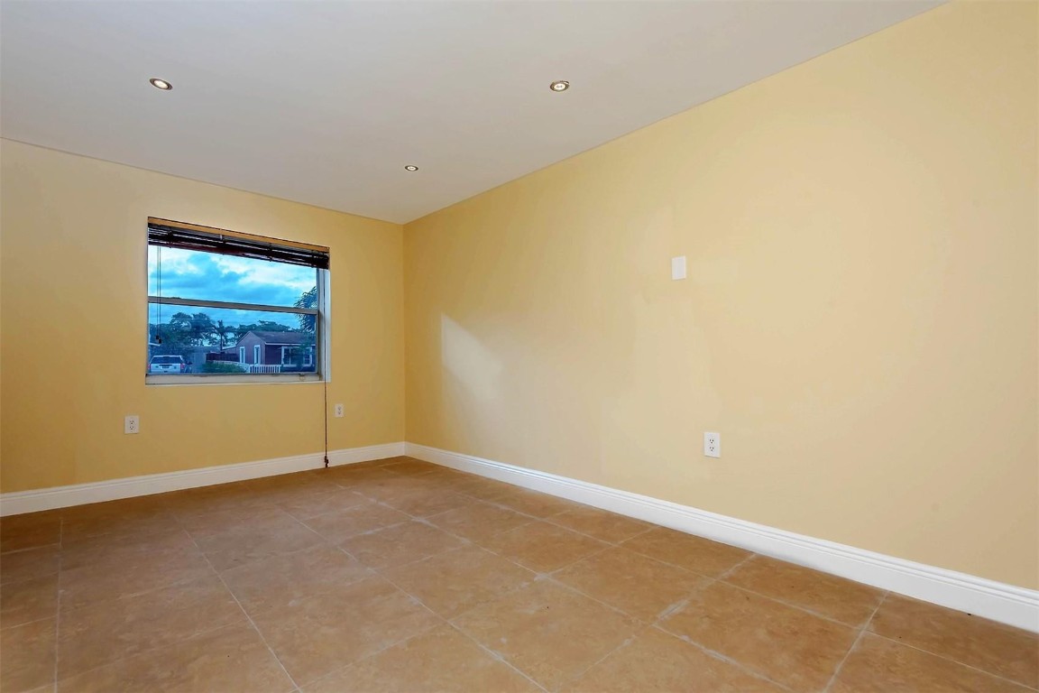 Broadview Park 36-33 B - Residential