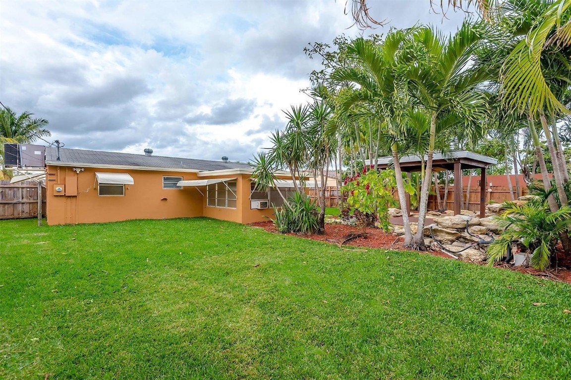 Broadview Park 36-33 B - Residential