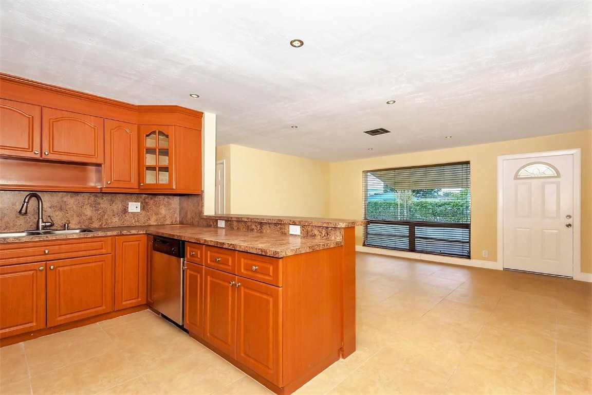 Broadview Park 36-33 B - Residential