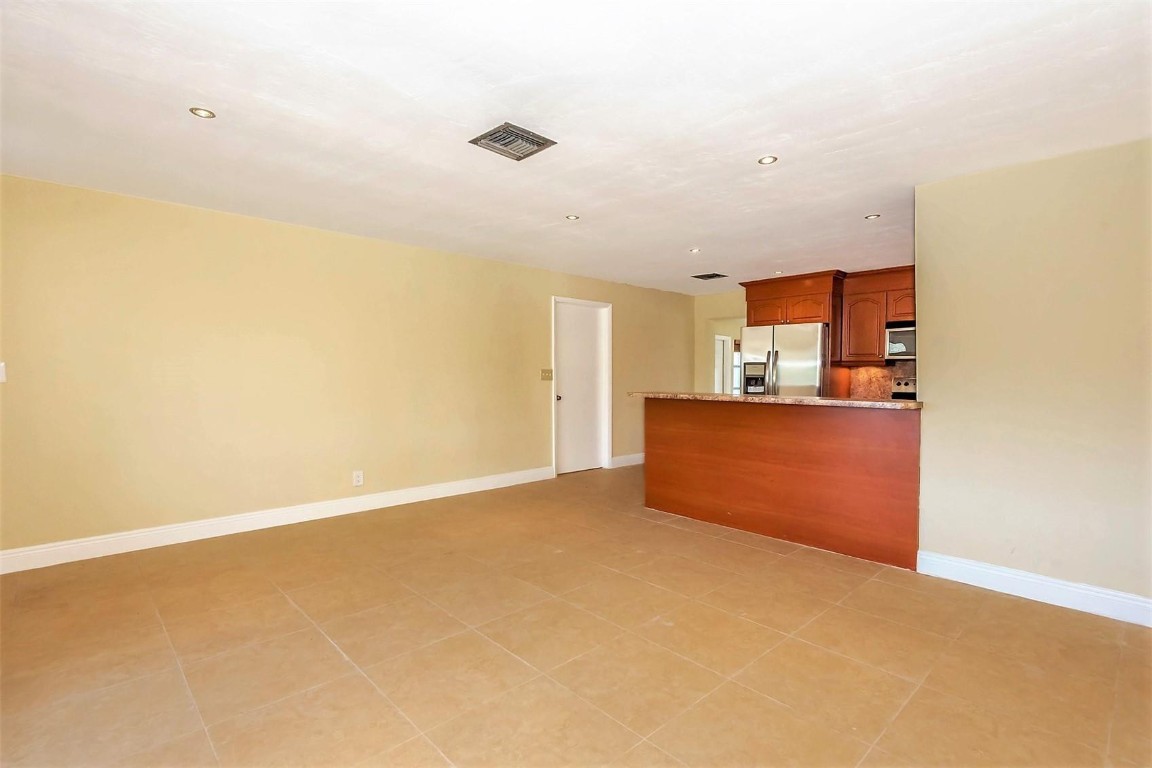 Broadview Park 36-33 B - Residential